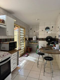 Casa Para Vender com 3 quartos no bairro SÃO CRISTÓVÃO em Teresina