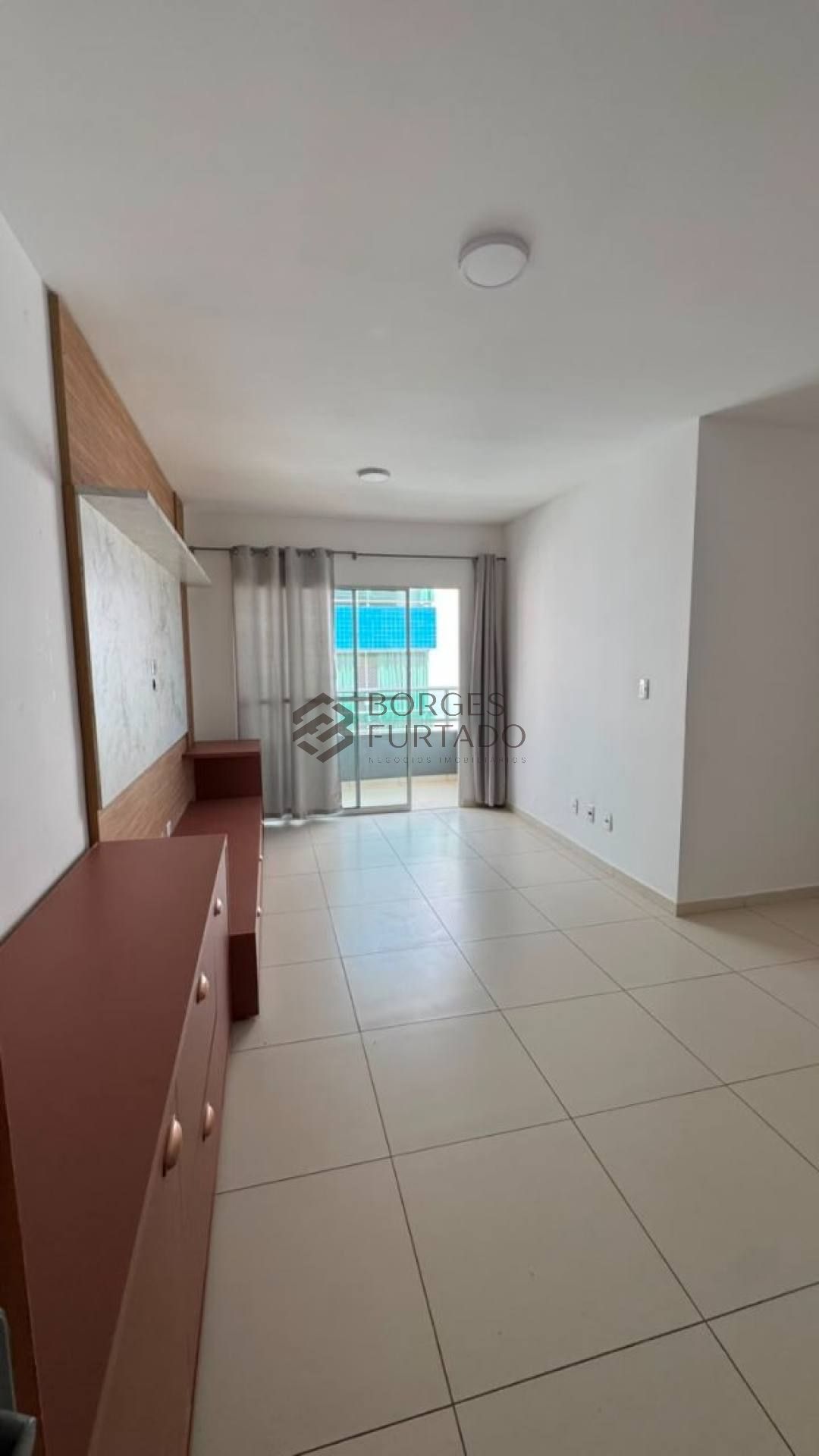 Apartamento Para Alugar com 3 quartos 1 suítes no bairro URUGUAI em Teresina