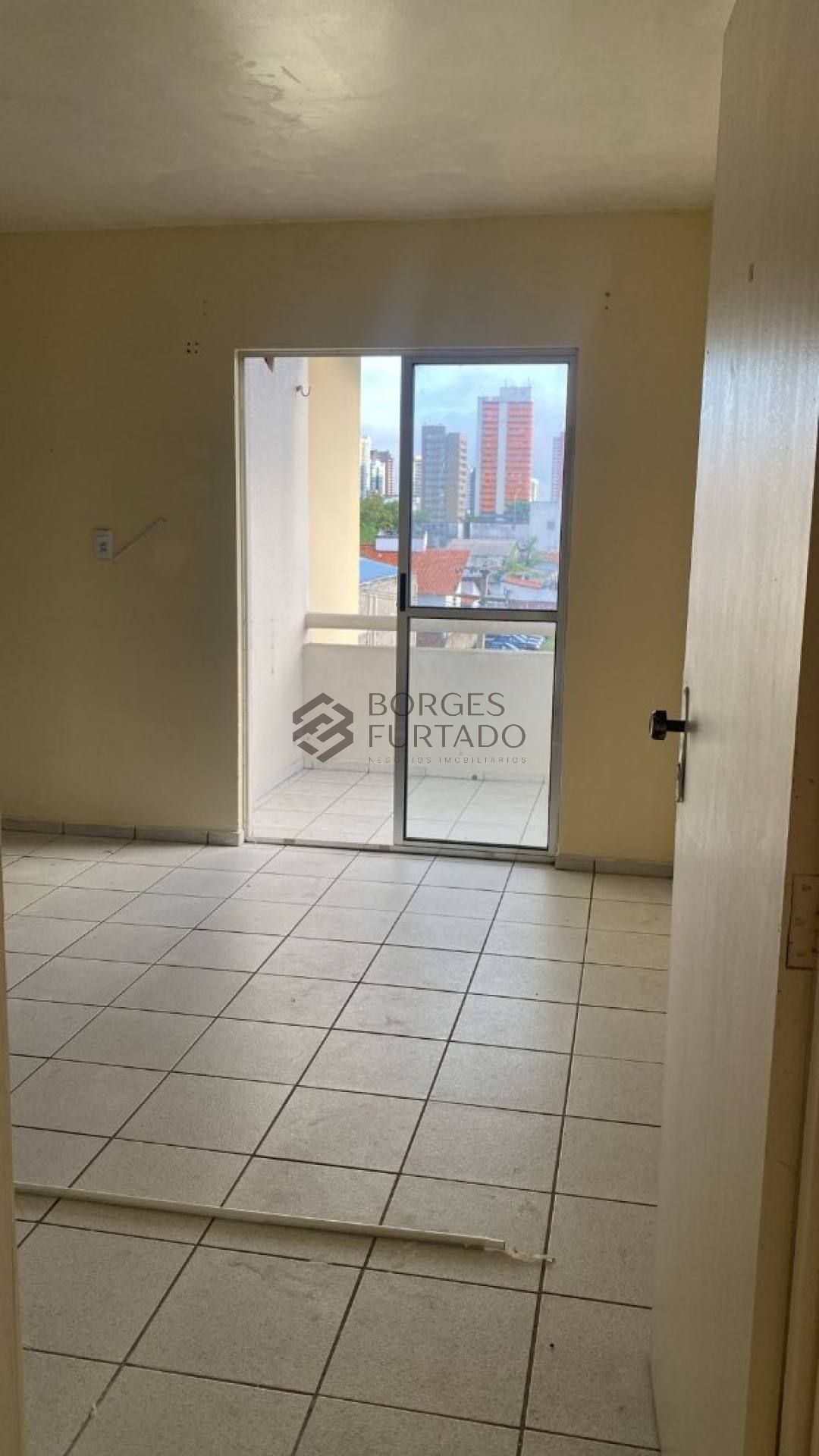 Apartamento Para Alugar com 3 quartos no bairro NOIVOS em Teresina
