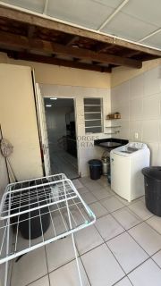 Casa mobiliada à venda na Piçarreira, em Teresina | 3 quartos, 2 suítes e edícula