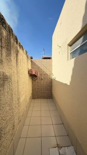 Casa mobiliada à venda na Piçarreira, em Teresina | 3 quartos, 2 suítes e edícula