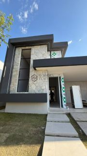 Casa de Condomínio Para Vender com 3 quartos 3 suítes no bairro NOVO URUGUAI em Teresina