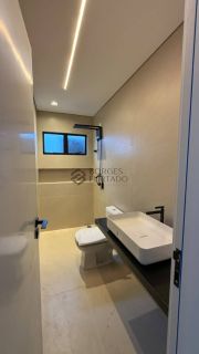 Casa de Condomínio Para Vender com 3 quartos 3 suítes no bairro NOVO URUGUAI em Teresina