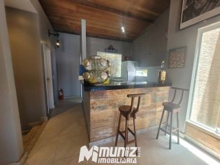 VENDE-SE CASA ONDE FUNCIONAVA UM RESTAURANTE