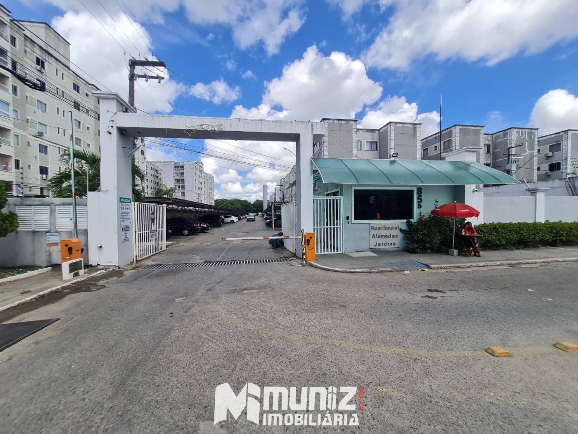 Apartamento Para Alugar com 2 quartos no Condomínio Alamedas Jardins