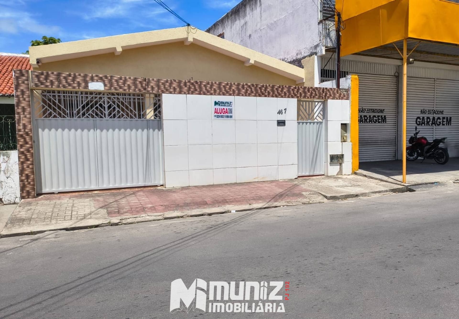Aluga-se Excelente Casa na Rua Silverio Fontes - Bairro Suíssa