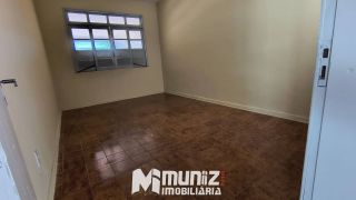 Aluga-se Excelente Casa na Rua Silverio Fontes - Bairro Suíssa