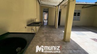 Aluga-se Excelente Casa na Rua Silverio Fontes - Bairro Suíssa