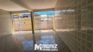 Aluga-se Excelente Casa na Rua Silverio Fontes - Bairro Suíssa