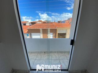 ALUGA- SE CASA COM 2 PAVIMENTOS NA BARRA DOS COQUEIROS