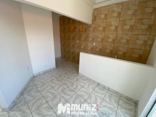 ALUGA- SE CASA COM 2 PAVIMENTOS NA BARRA DOS COQUEIROS