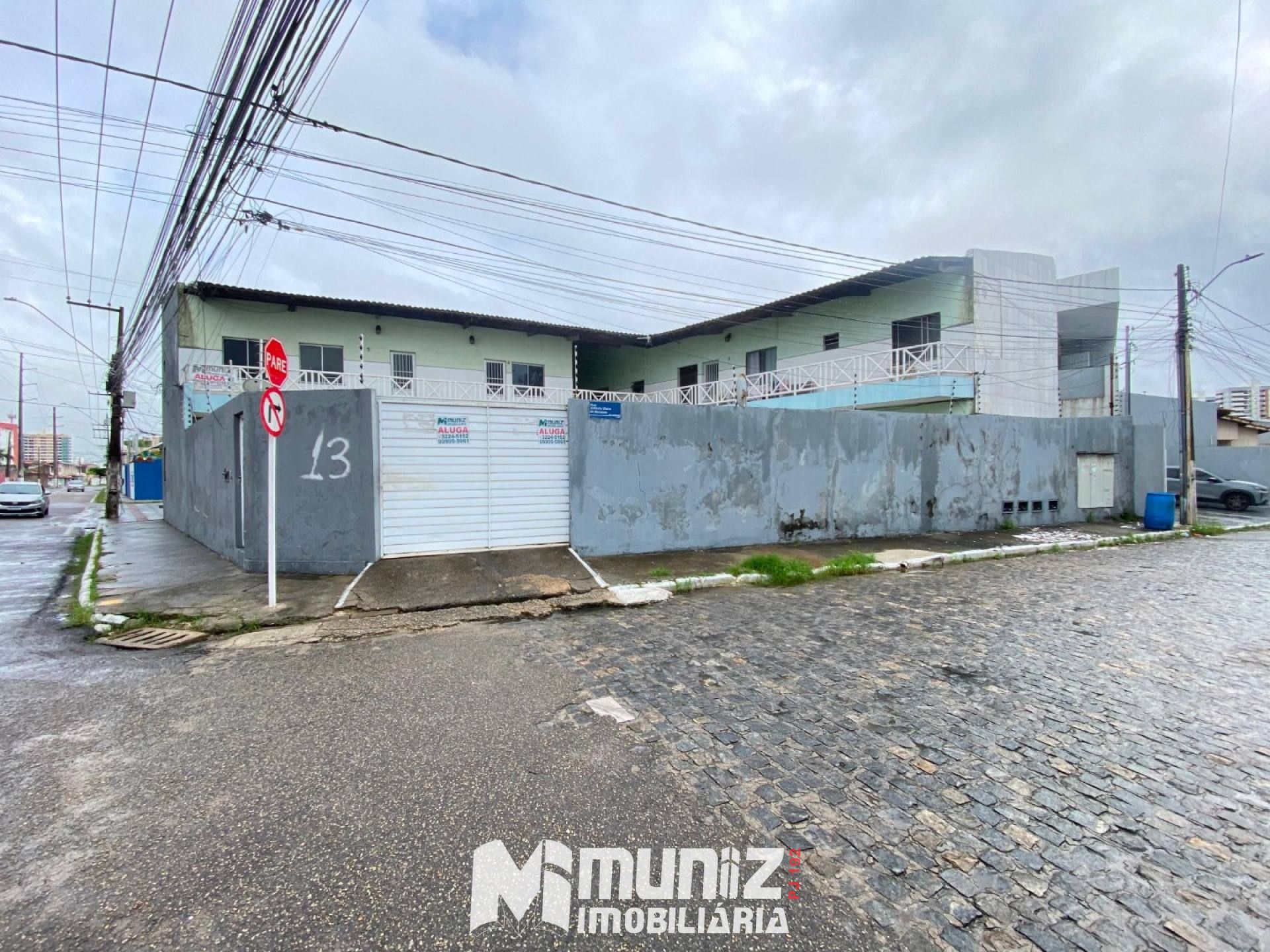 ALUGA-SE APARTAMENTO NA RUA ANTÔNIO VIEIRA DE MENEZES