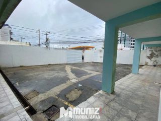 ALUGA-SE APARTAMENTO NA RUA ANTÔNIO VIEIRA DE MENEZES