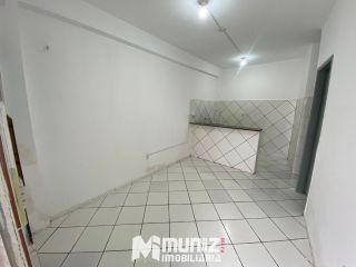 ALUGA-SE APARTAMENTO NA RUA ANTÔNIO VIEIRA DE MENEZES