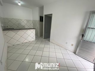ALUGA-SE APARTAMENTO NA RUA ANTÔNIO VIEIRA DE MENEZES