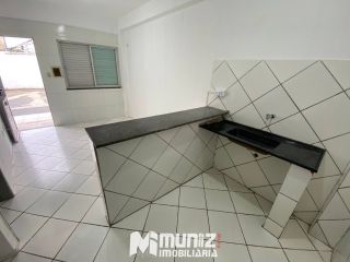 ALUGA-SE APARTAMENTO NA RUA ANTÔNIO VIEIRA DE MENEZES
