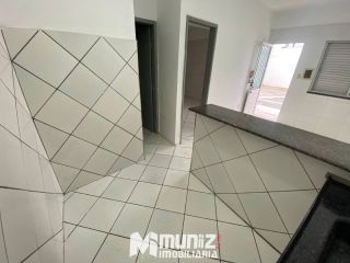 ALUGA-SE APARTAMENTO NA RUA ANTÔNIO VIEIRA DE MENEZES