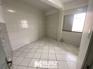 ALUGA-SE APARTAMENTO NA RUA ANTÔNIO VIEIRA DE MENEZES