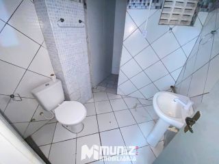 ALUGA-SE APARTAMENTO NA RUA ANTÔNIO VIEIRA DE MENEZES