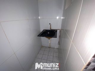 ALUGA-SE APARTAMENTO NA RUA ANTÔNIO VIEIRA DE MENEZES