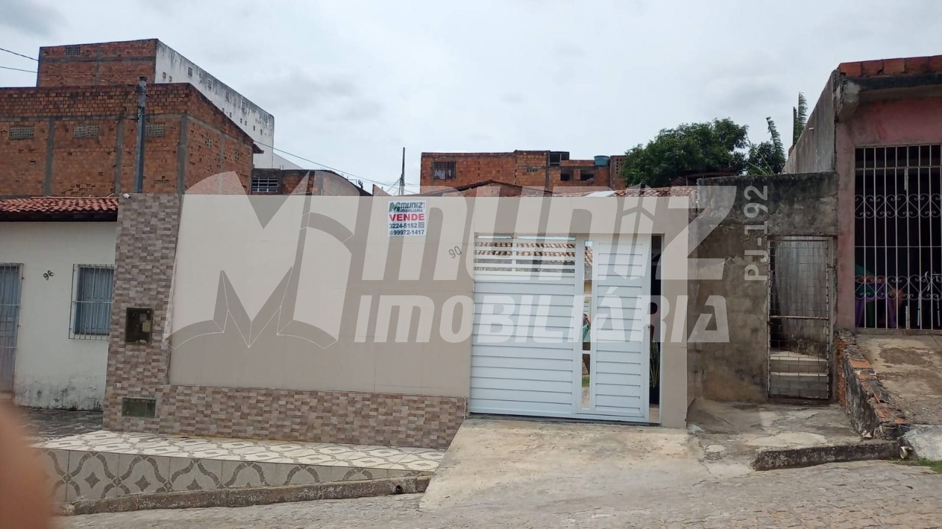 VENDE-SE CASA SEMI NVA NO LAMARÃO