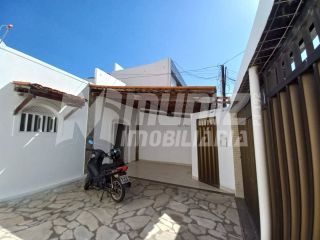 ALUGA-SE CASA NO JABOTIANA