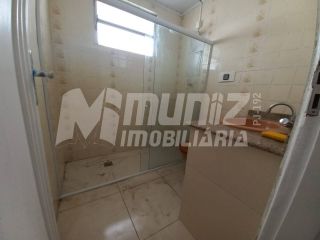 ALUGA-SE CASA NO JABOTIANA