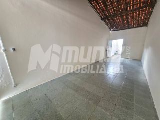 CASA NA RUA CORONEL FAUSTO ALVES