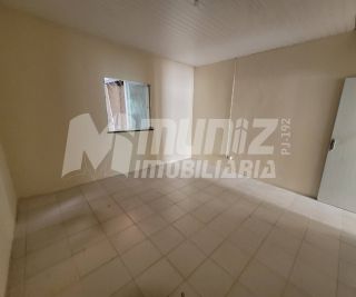 CASA NA RUA CORONEL FAUSTO ALVES