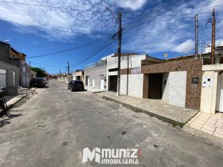 ALUGA-SE CASA NO BAIRRO SÃO CONRADO