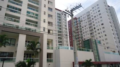 Apartamento Para Alugar com 3 quartos 1 suítes no bairro Farolândia em Aracaju