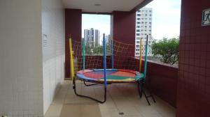 Apartamento Para Alugar com 3 quartos 1 suítes no bairro Farolândia em Aracaju