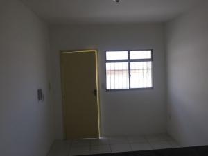 ALUGA-SE APARTAMENTO NA AV. OCEÂNICA