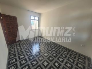 ALUGA-SE CASA NA P/SUPERIOR DA RUA ARNALDO DANTAS