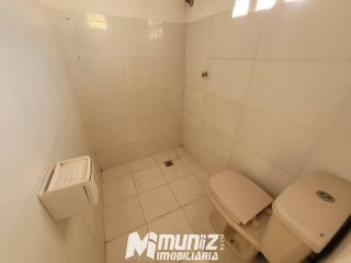 OPORTUNIDADE EXCELENTE: ALUGA-SE CASA NA PRAÇA OLIMPIO CAMPOS