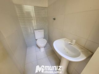 OPORTUNIDADE EXCELENTE: ALUGA-SE CASA NA PRAÇA OLIMPIO CAMPOS