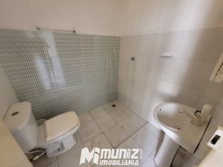 OPORTUNIDADE EXCELENTE: ALUGA-SE CASA NA PRAÇA OLIMPIO CAMPOS