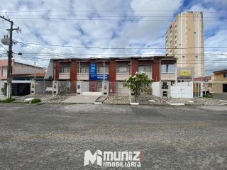 ALUGA-SE CASA  C/ 02 PAV.- RUA PROMOTOR ARQUIBALDO MENDONÇA