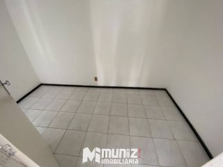 ALUGA-SE CASA  C/ 02 PAV.- RUA PROMOTOR ARQUIBALDO MENDONÇA