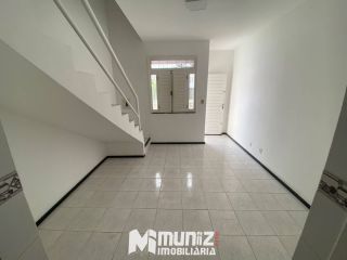 ALUGA-SE CASA  C/ 02 PAV.- RUA PROMOTOR ARQUIBALDO MENDONÇA