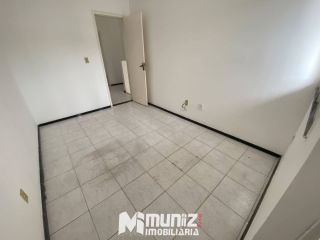 ALUGA-SE CASA  C/ 02 PAV.- RUA PROMOTOR ARQUIBALDO MENDONÇA