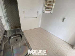 ALUGA-SE APTO. NO COND. GRÃO DE AREIA