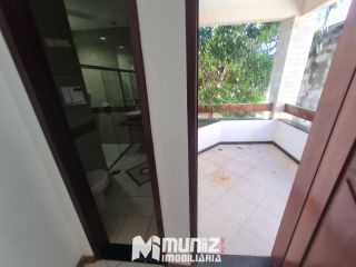 ALUGA-SE CASA COM 2 PAVIMENTOS NA RUA JOÃO BEZERRA DINIZ