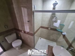 ALUGA-SE CASA COM 2 PAVIMENTOS NA RUA JOÃO BEZERRA DINIZ