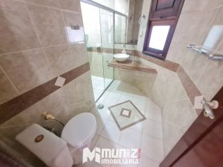 ALUGA-SE CASA COM 2 PAVIMENTOS NA RUA JOÃO BEZERRA DINIZ