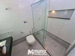 ALUGA-SE CASA COM 2 PAVIMENTOS NA RUA JOÃO BEZERRA DINIZ