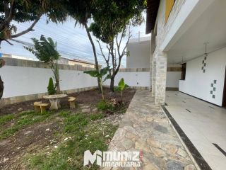 ALUGA-SE CASA COM 2 PAVIMENTOS NA RUA JOÃO BEZERRA DINIZ