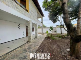 ALUGA-SE CASA COM 2 PAVIMENTOS NA RUA JOÃO BEZERRA DINIZ
