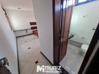 ALUGA-SE CASA COM 2 PAVIMENTOS NA RUA JOÃO BEZERRA DINIZ