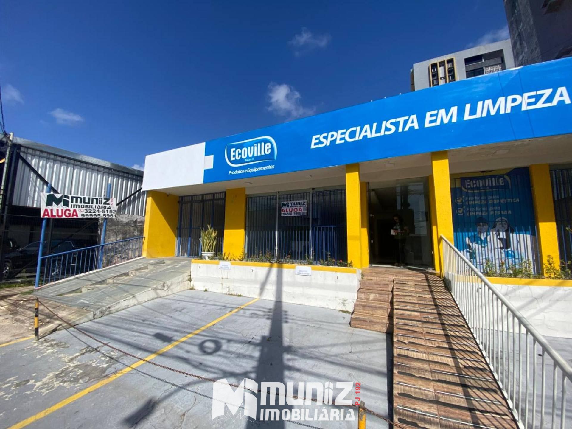 ALUGA-SE EXCELENTE PONTO COMERCIAL NA AV. HERMES FONTES